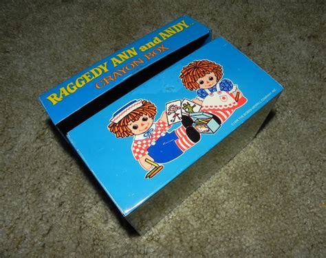 Vintage Raggedy Ann and Andy Tin Crayon box